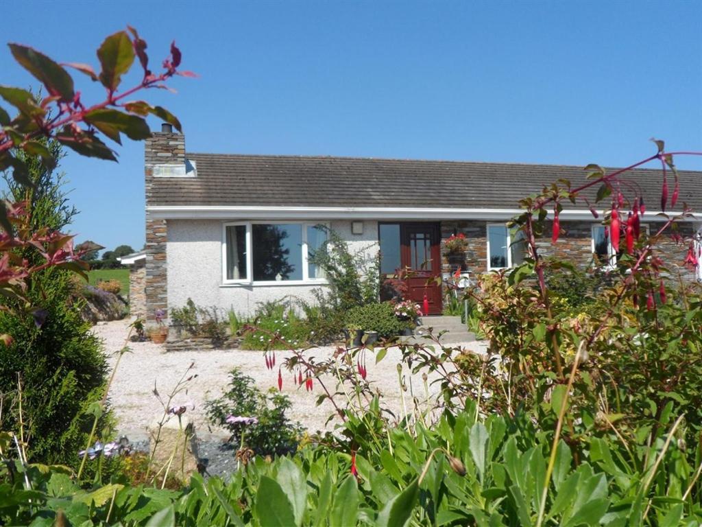 Higher Chapel Farm Bed and Breakfast Saltash Exterior foto